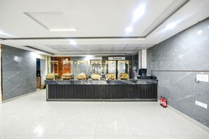 Restaurant - Fabhotel Radiant Blu (Noida)