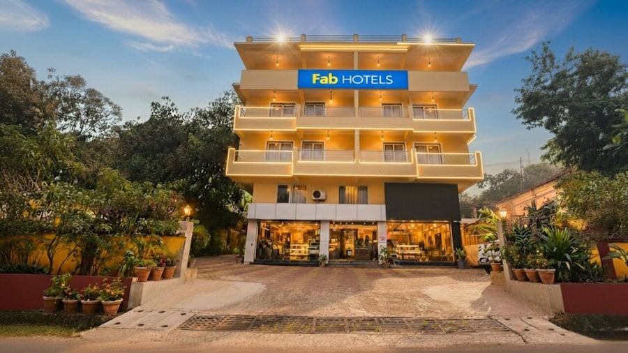 Fabhotel Sai Swastik Nr. Candolim Beach