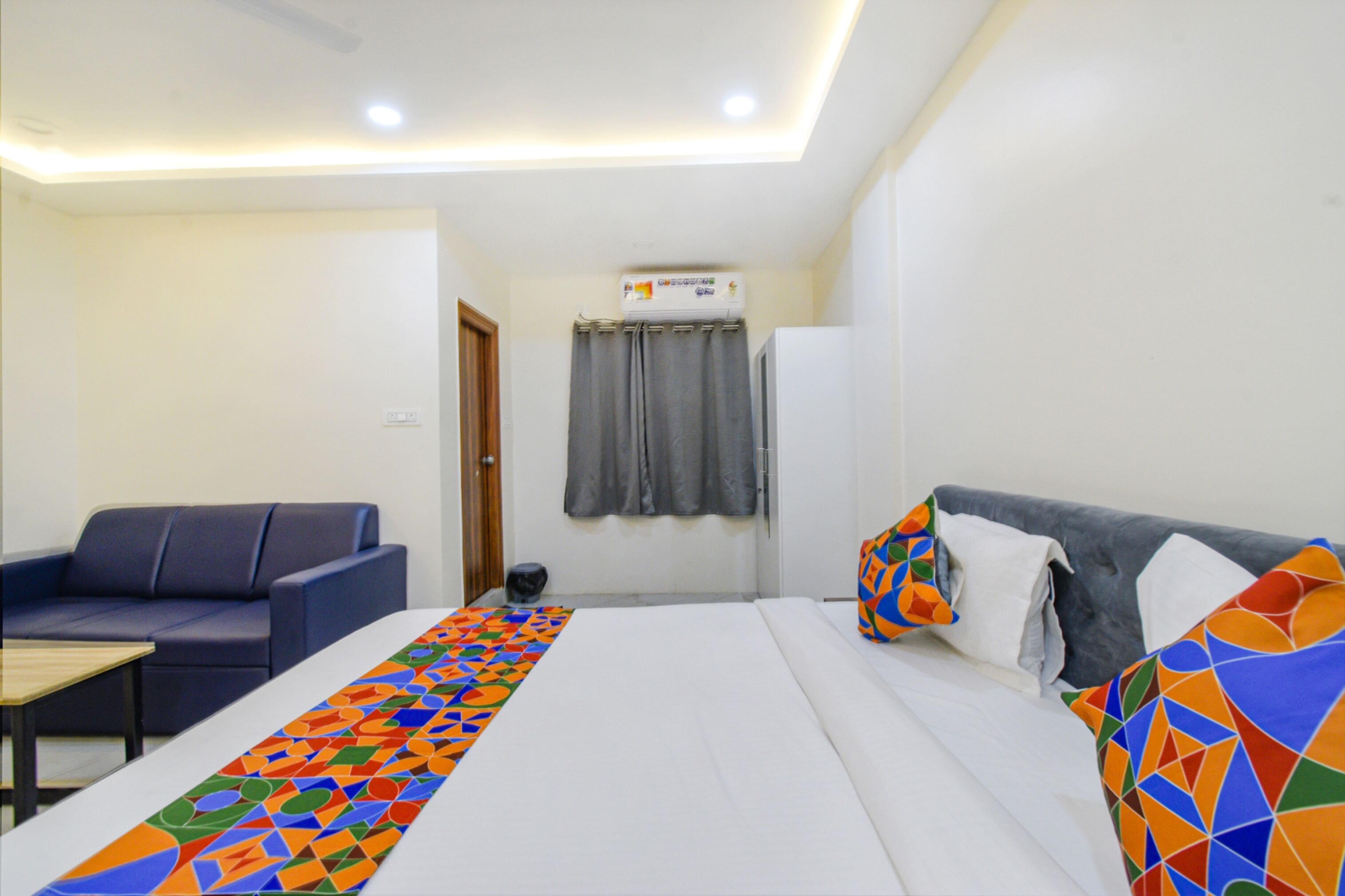 Foto - FabHotel SSR Ikon Suites - Nr Hyderabad Central University, Kondapur