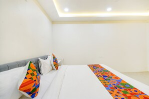Egyptian cotton sheets, premium bedding, iron/ironing board, free WiFi