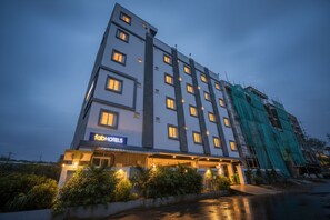 Exterior - Fabhotel Ssr Ikon Suites (Hyderabad)