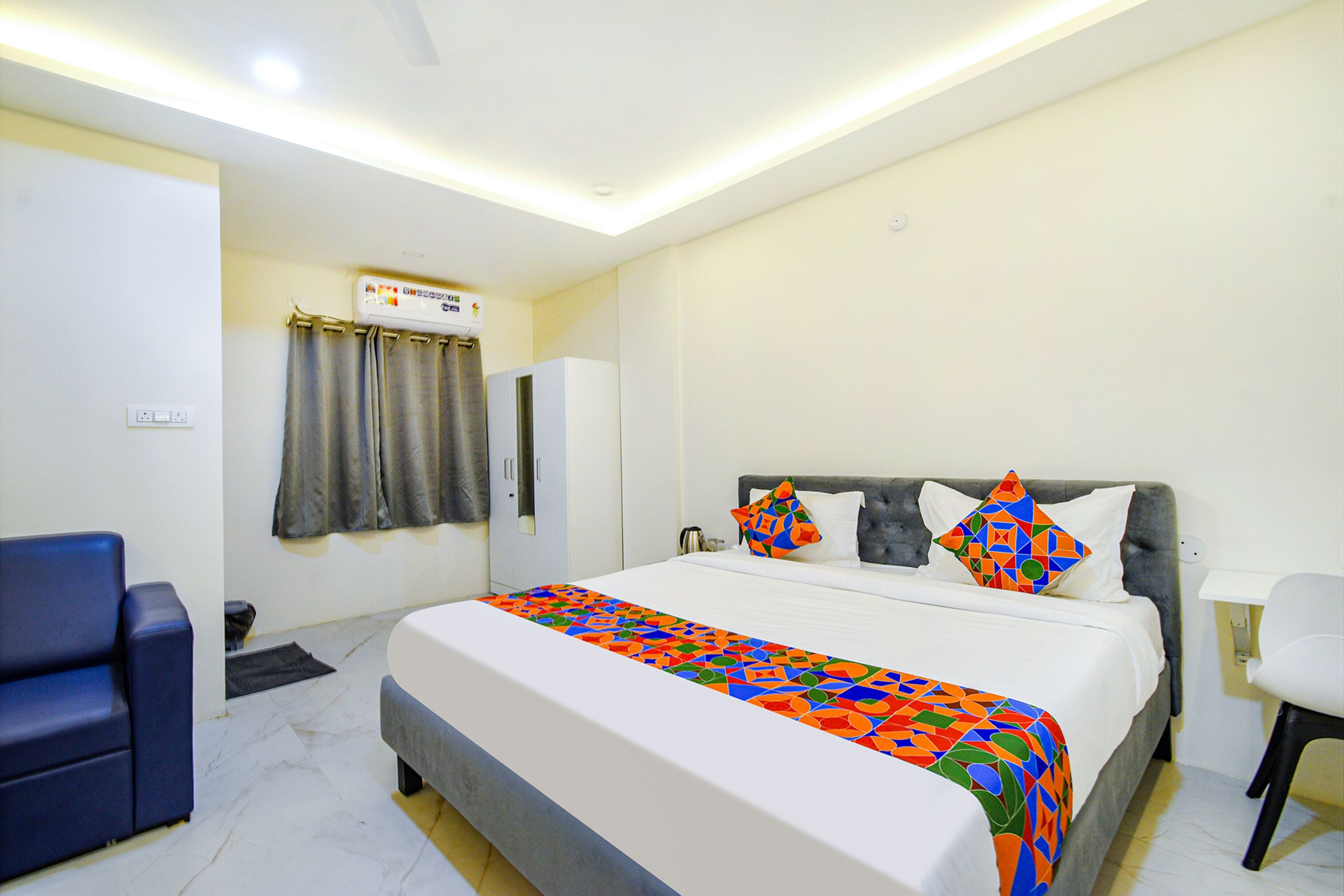 Foto - FabHotel SSR Ikon Suites - Nr Hyderabad Central University, Kondapur