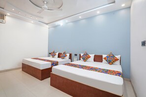 Family Room | 1 bedroom, Egyptian cotton sheets, premium bedding, iron/ironing board
