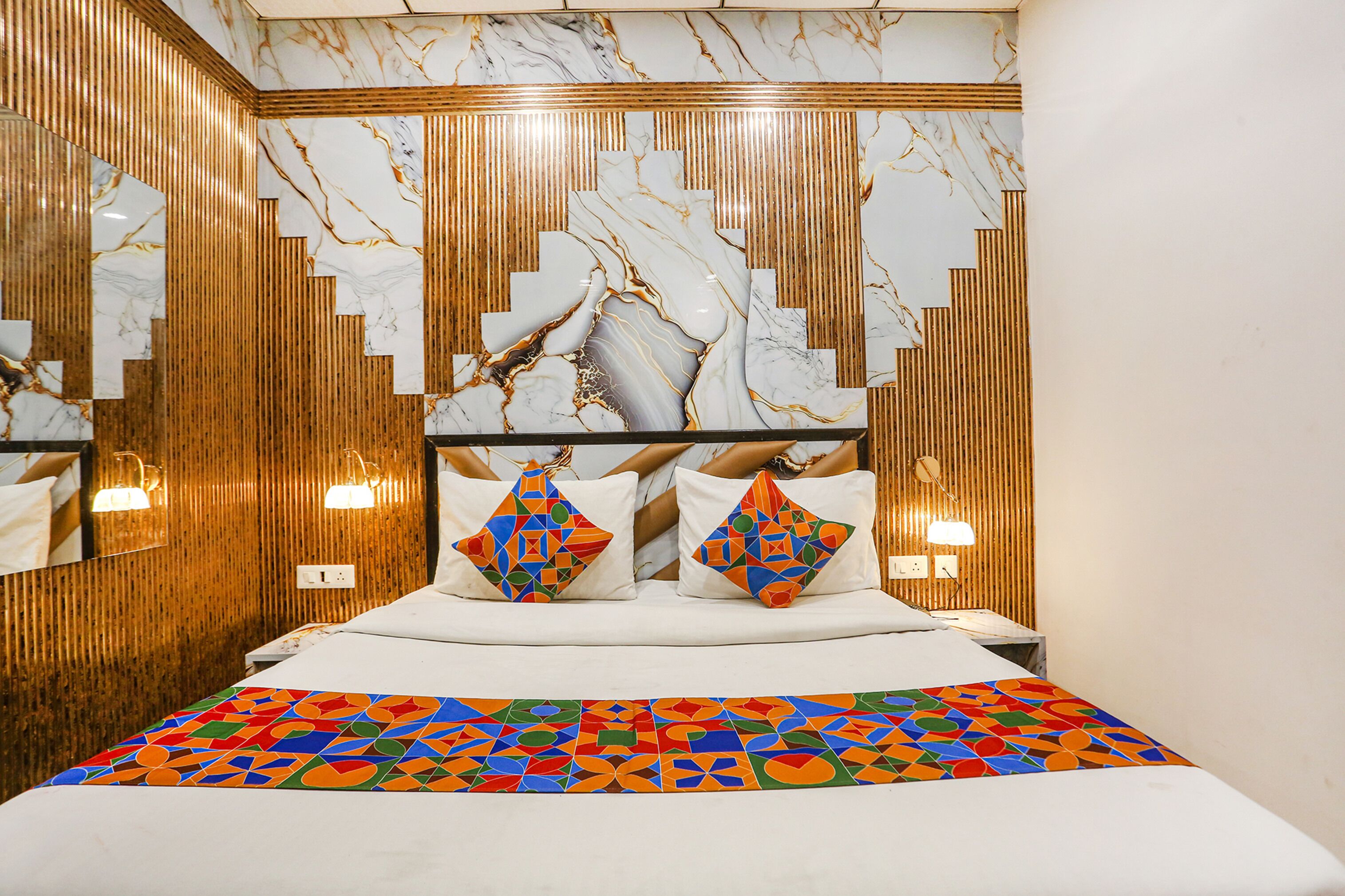 Deluxe Room | Egyptian cotton sheets, premium bedding, iron/ironing board, free WiFi