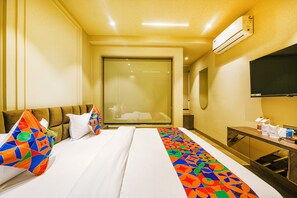 Egyptian cotton sheets, premium bedding, in-room safe, free WiFi - FabHotel Prime Elite Janakpuri (New Delhi)
