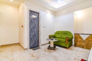 Egyptian cotton sheets, premium bedding, in-room safe, free WiFi - Fabhotel City Star (Bidhannagar)