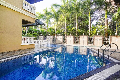 Fabhotel Blue Roof Sea Side