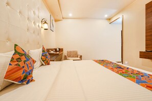 Egyptian cotton sheets, premium bedding, in-room safe, soundproofing
