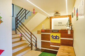 Reception - Fabhotel Phoenix Inn (Pune)