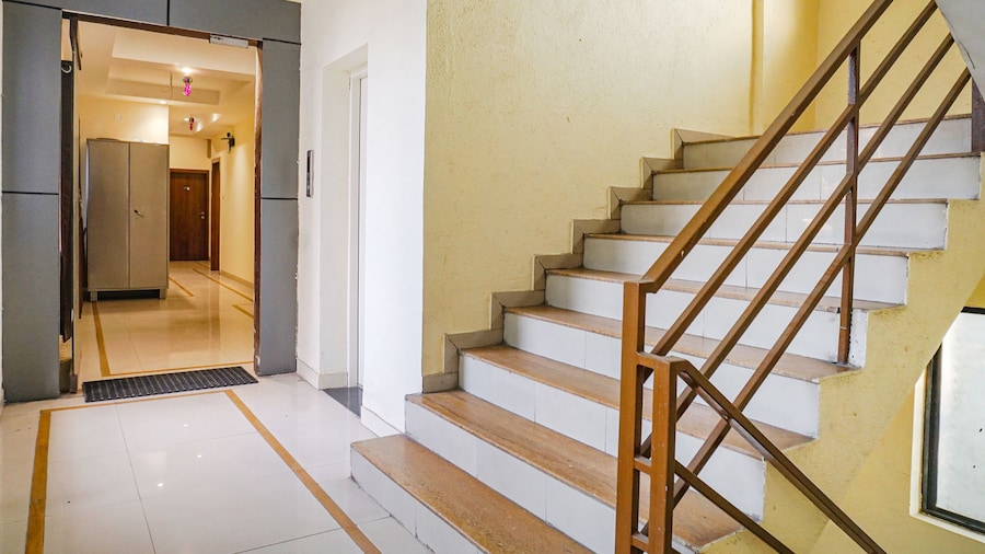 Fabhotel Phoenix Inn