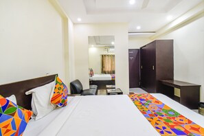 1 bedroom, Egyptian cotton sheets, premium bedding, free WiFi