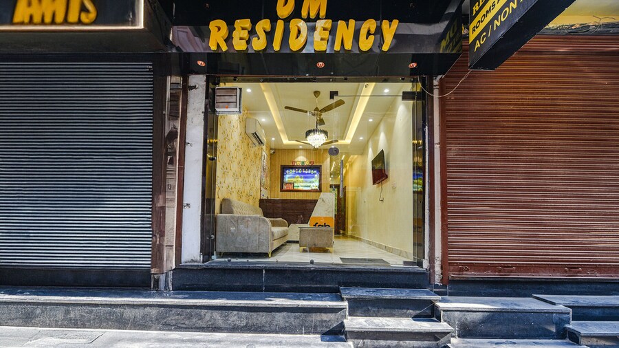 Fabhotel Dm Residency