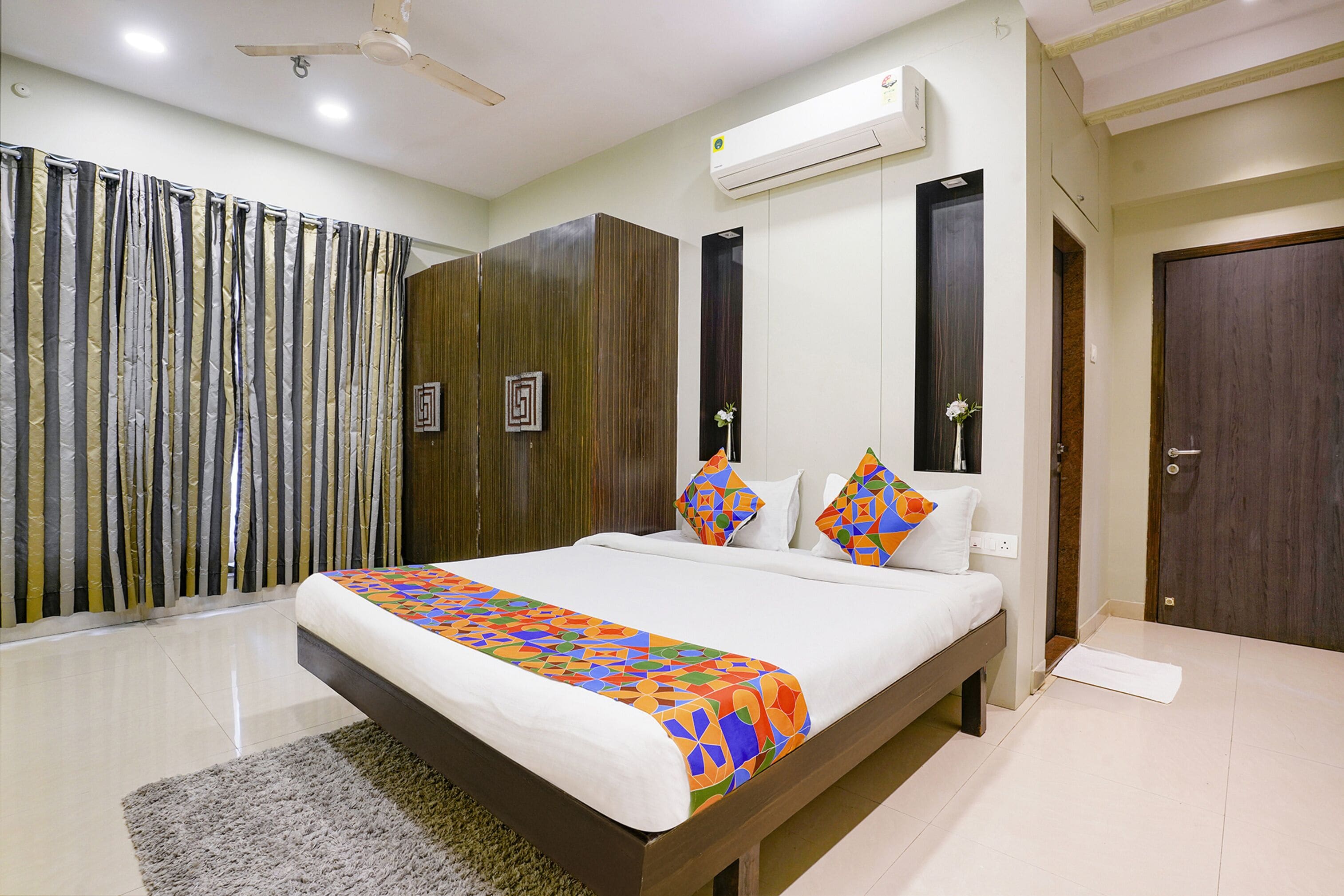 Photo - FabHotel Corporate Apartments Bandra