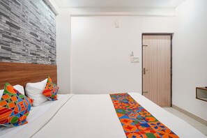 Egyptian cotton sheets, premium bedding, iron/ironing board, free WiFi