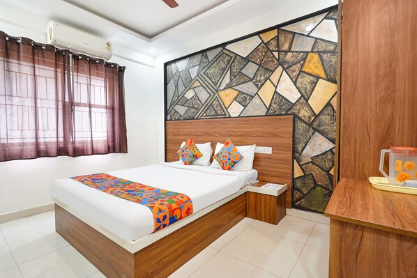 Deluxe Room | Egyptian cotton sheets, premium bedding, iron/ironing board, free WiFi