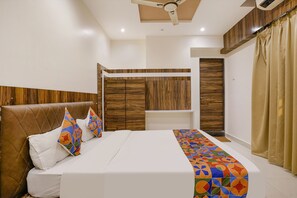 Egyptian cotton sheets, premium bedding, free WiFi, bed sheets