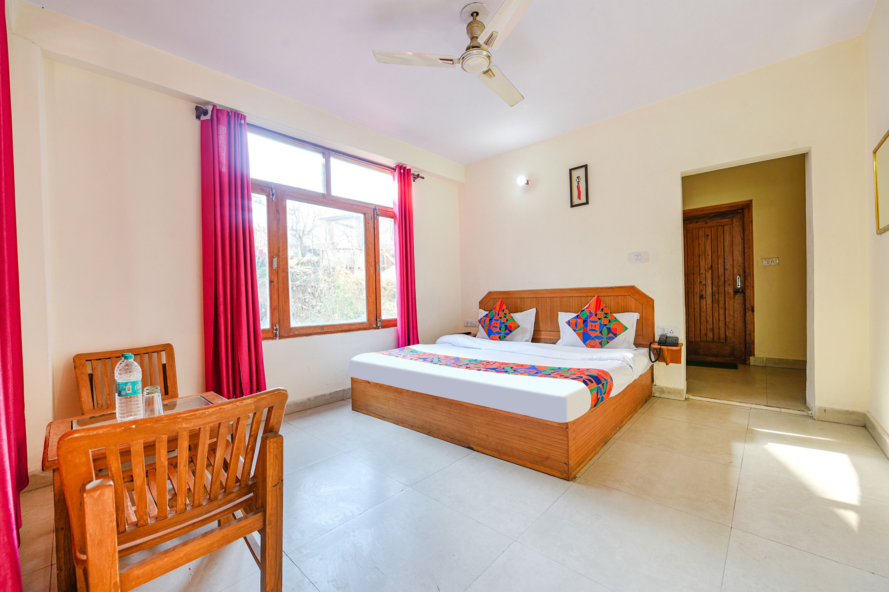 Egyptian cotton sheets, premium bedding, free WiFi, bed sheets