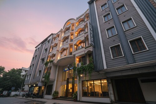 Fabhotel Alpine Tree