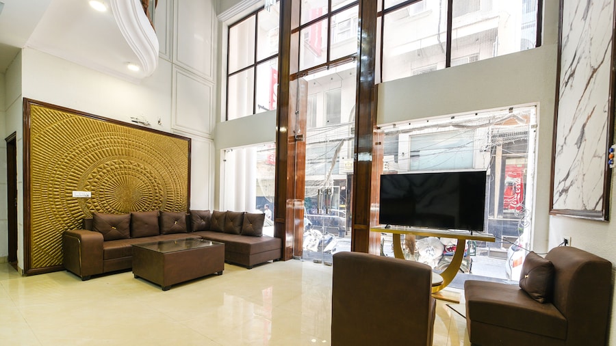 Fabhotel Alpine Tree