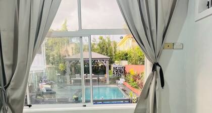 Home at the Heart of the Entrance 1.7km to the beach (7nights 17% off)