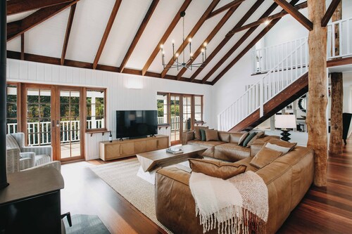 The Homestead: five master suites with ensuites, where luxury meets nature.