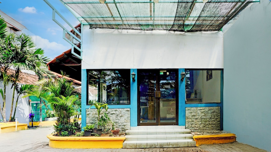 Hotel O Bungurasih Near Juanda International Airport Formerly Griya Waru Hotel