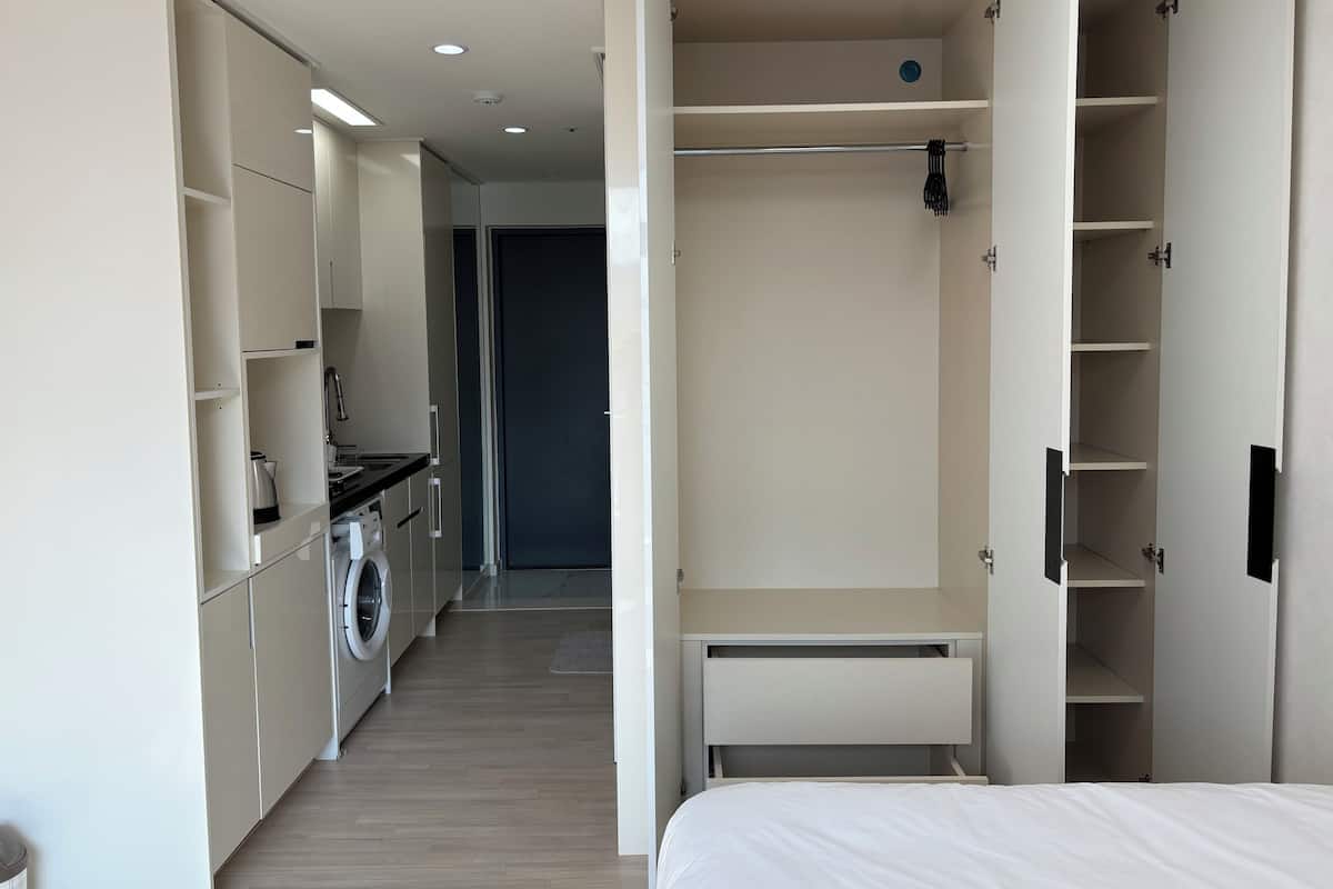 Standard Double Room, 1 Double Bed, Non Smoking, Kitchen (self-service check-in)