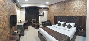 Deluxe Room - Hotel Samdareeya Pvt Ltd Jabalpur (Jabalpur)