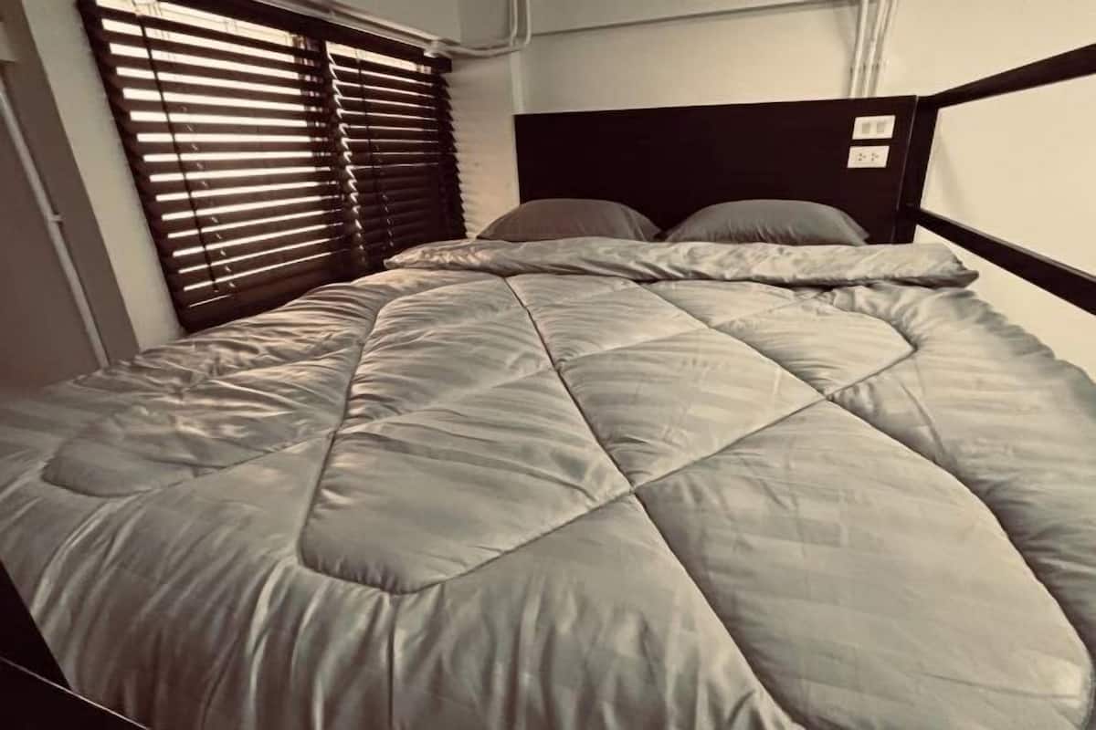 1 chambre, rideaux occultants, fer et planche à repasser, Wi-Fi gratuit