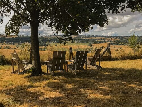 Gîte de charme avec vue près du lac de baignade