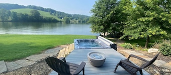 Lakefront Retreat at Watts Bar - Private Dock - Hot Tub