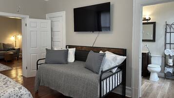 1 bedroom, iron/ironing board, WiFi