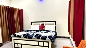 Room - Goroomgo Shivaay Ayodhya (Faizabad)
