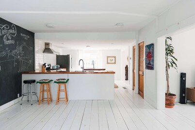 Bloomfield Bliss - Hot Tub and Walking Distance to Park