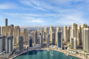 Apartment | 3 bedrooms - DXB - Vida Residences Dubai Marina - 3708 - DM (Dubai)