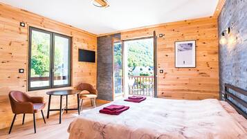 Superior Double Room, Mountain View | Desk, laptop workspace, free WiFi