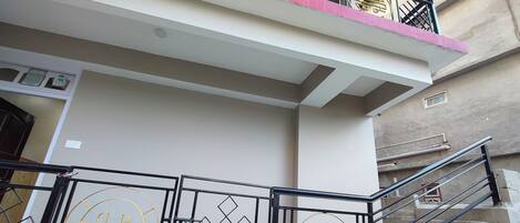 EntrĂ©e de lâhĂ©bergement