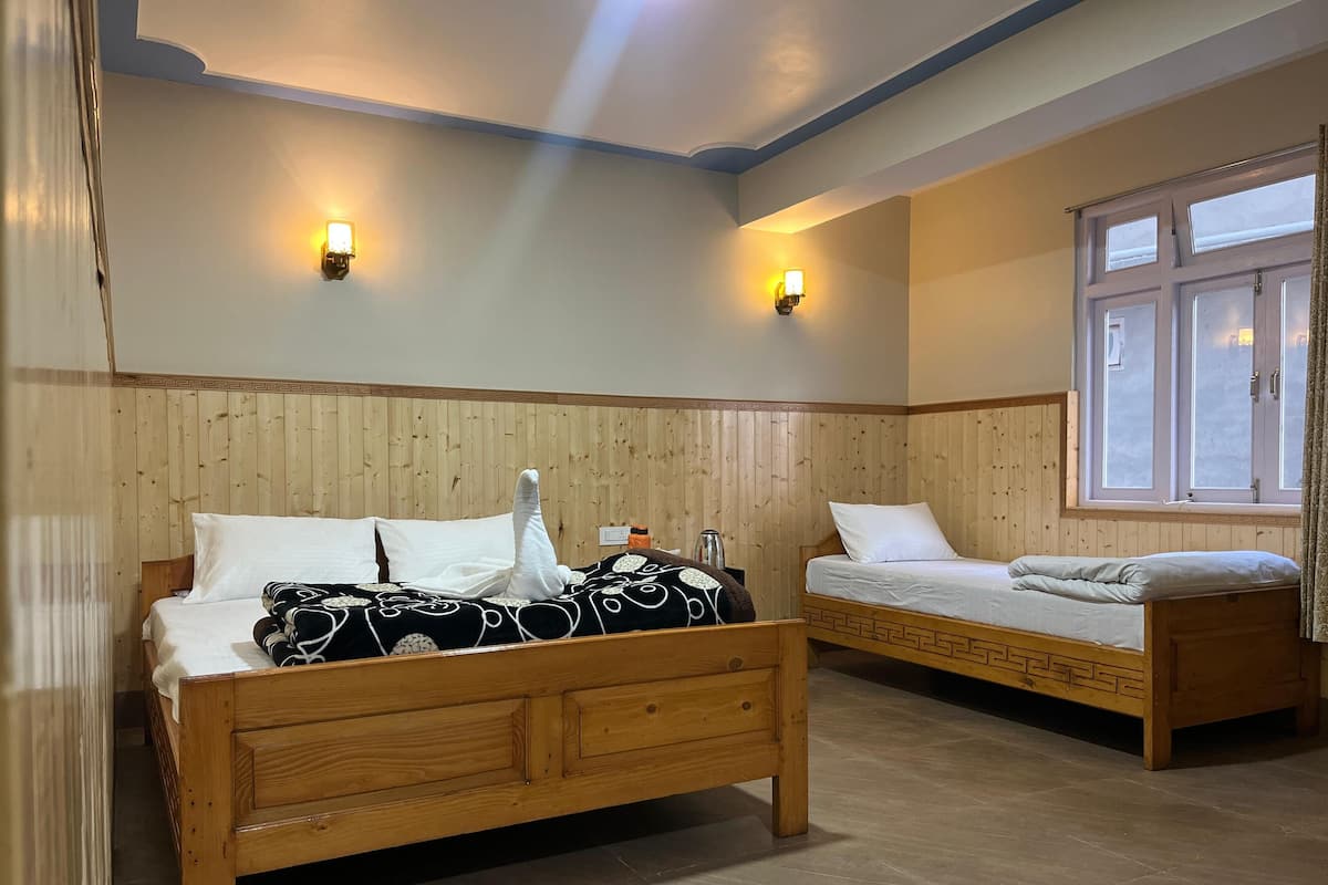 Triple Room | Premium bedding, free WiFi, bed sheets