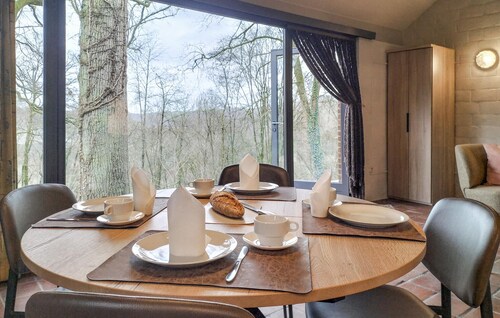 Stunning home in Hastière with WiFi