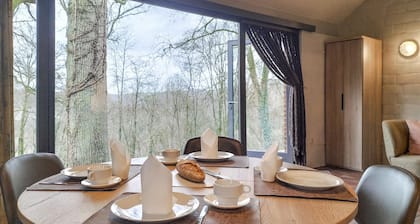 Stunning home in HastiĂšre with WiFi