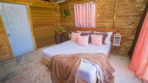 2 bedrooms, iron/ironing board, Internet, bed sheets