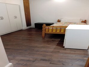 3 camere, Wi-Fi, lenzuola
