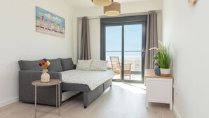 Room - Contemporary One-Bedroom Apartment (Algarrobo)