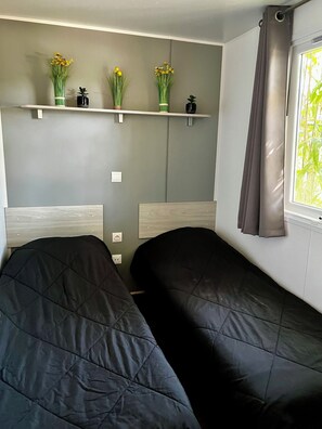 2 bedrooms