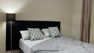 3 bedrooms, iron/ironing board, WiFi