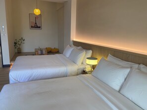 Deluxe fyrbäddsrum - balkong - utsikt mot bergen | Ljudisolering och gratis wi-fi