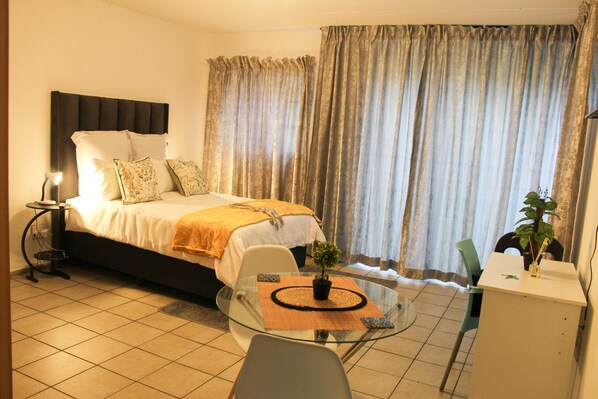 1 bedroom, iron/ironing board, WiFi, bed sheets