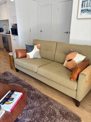 Smart TV, videojuegos y libros 