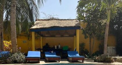 Villa avec piscine face Ă la mer Mbour