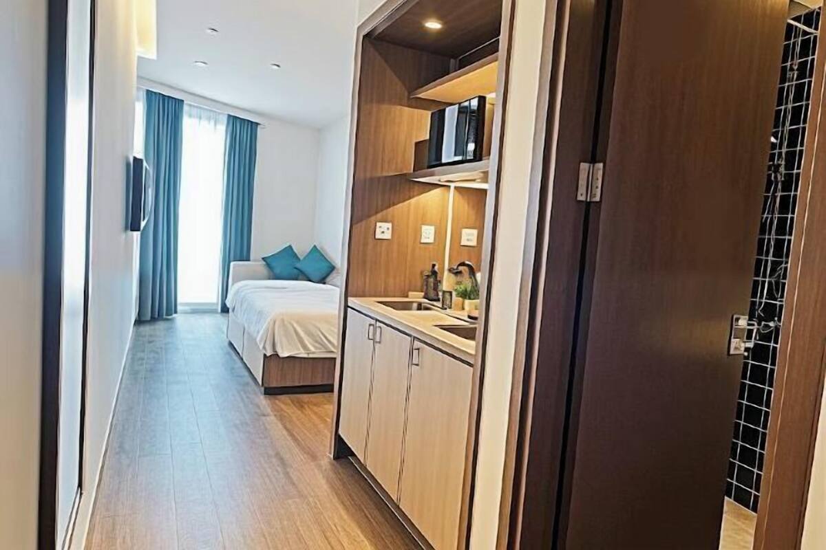Mini-bar avec articles gratuits, coffres-forts dans les chambres, bureau